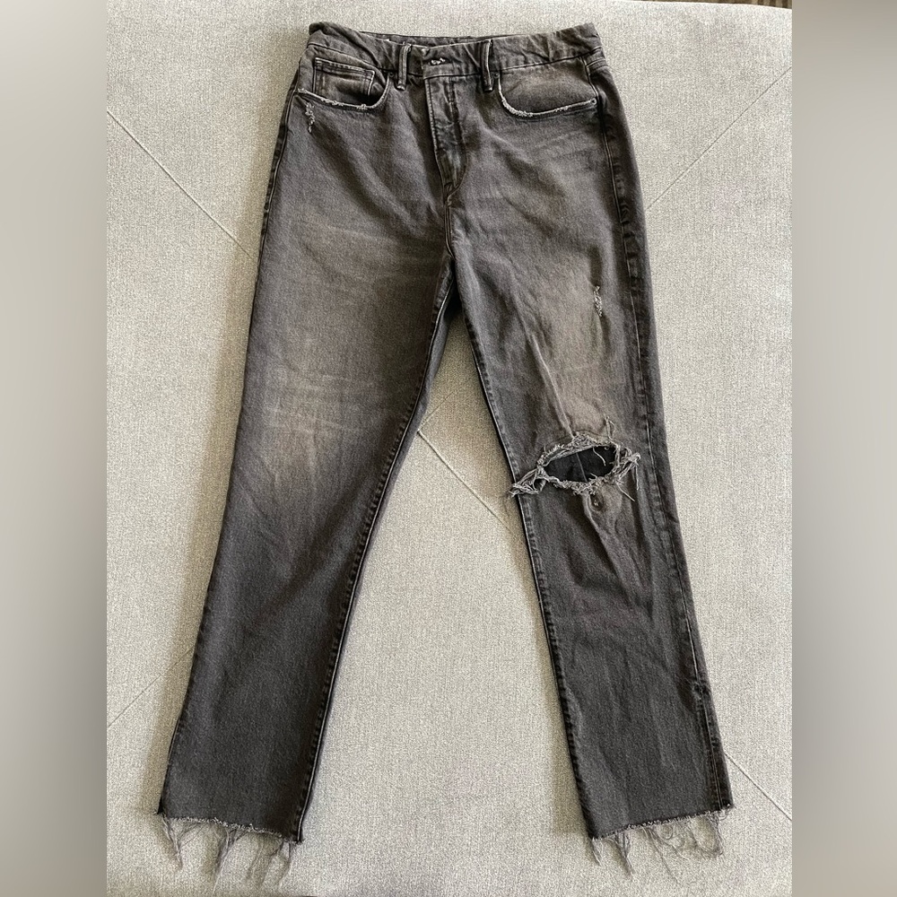 Good American Women’s Charcoal Black Distressed Jeans